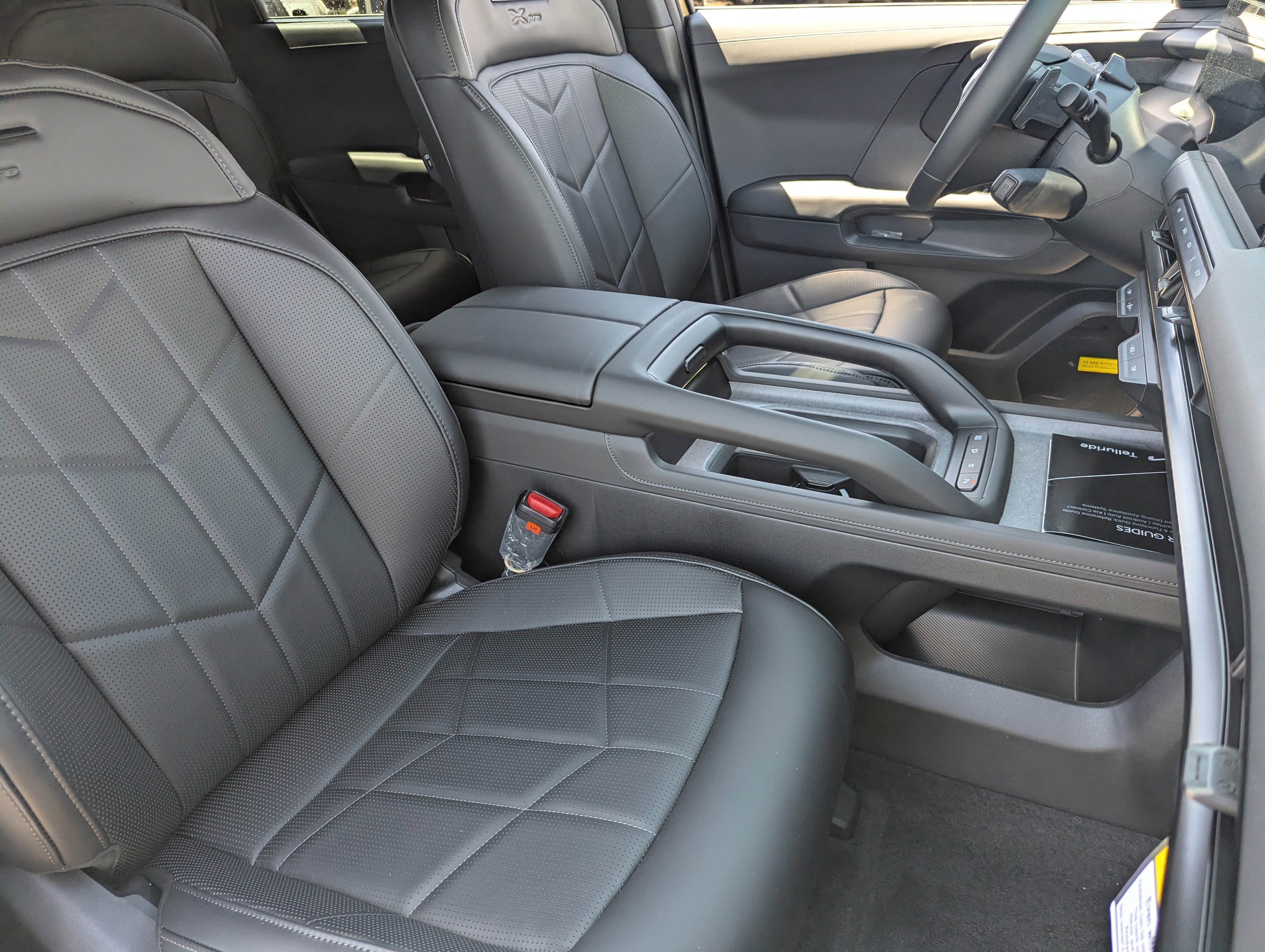 New 2027 Terrain Brown Kia X-Line SX image 8