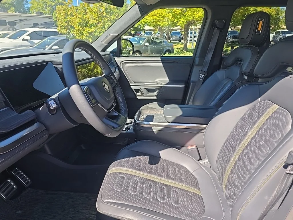 Used 2023 Gray Rivian Adventure image 9
