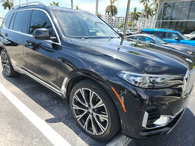 Used 2019 Black Sapphire Metallic BMW xDrive50i image 1