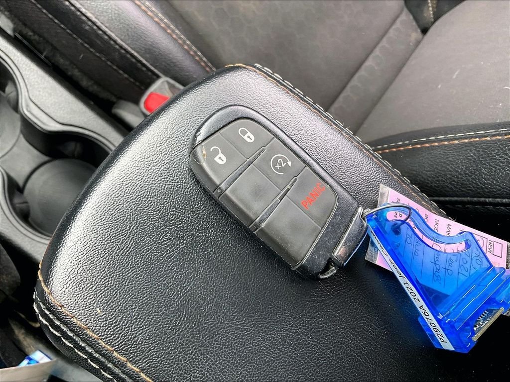 Used 2021 Jazz Blue Pearlcoat Jeep Latitude image 27