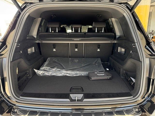 Certified Used 2025 Black Mercedes-Benz GLB 250 image 16