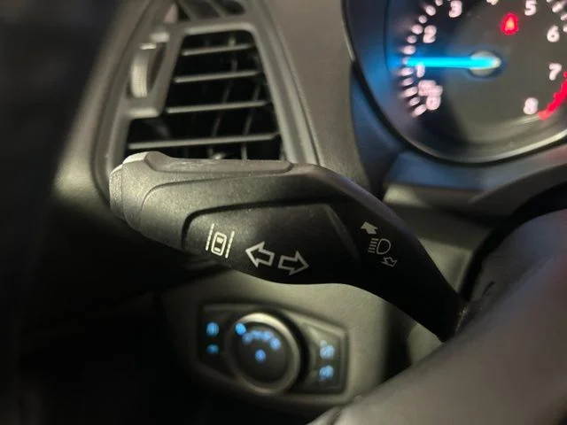Used 2019 Sea Green Ford SEL image 17