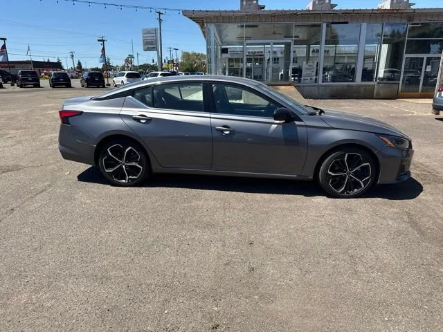 Used 2024 Gun Metallic Nissan 2.5 SR image 3