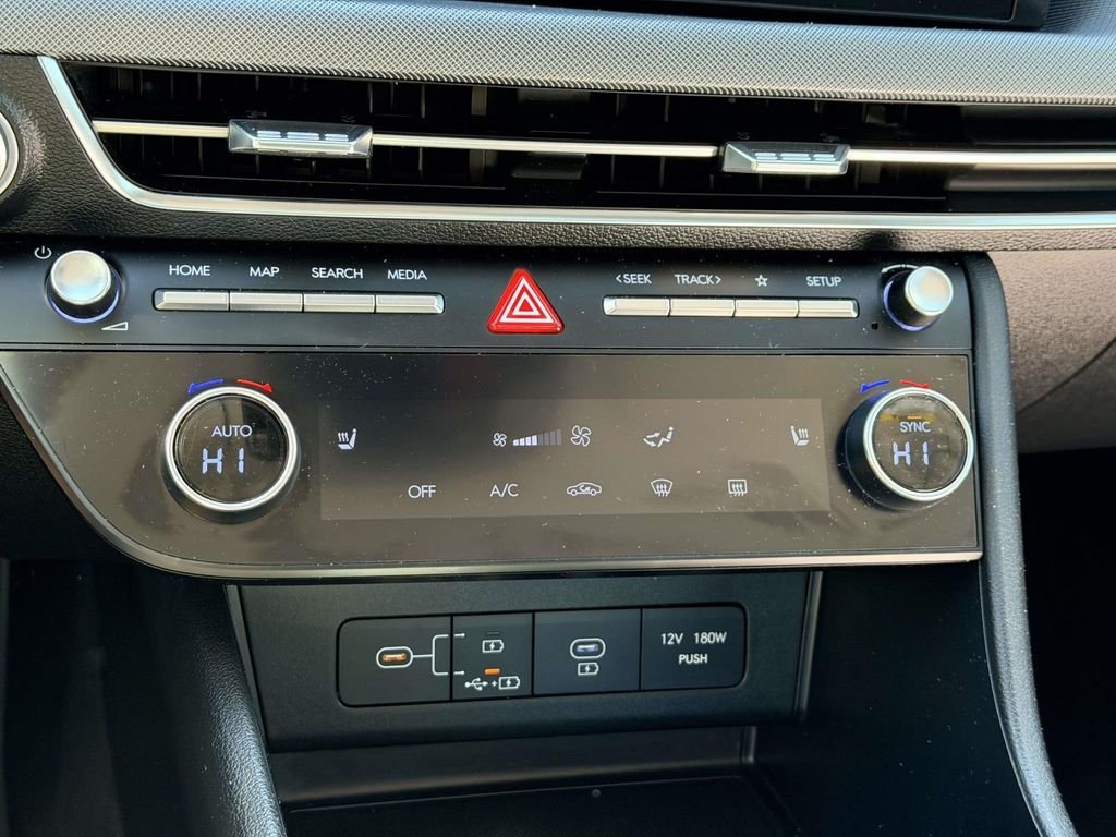 Used 2025 Gray Hyundai SEL image 5