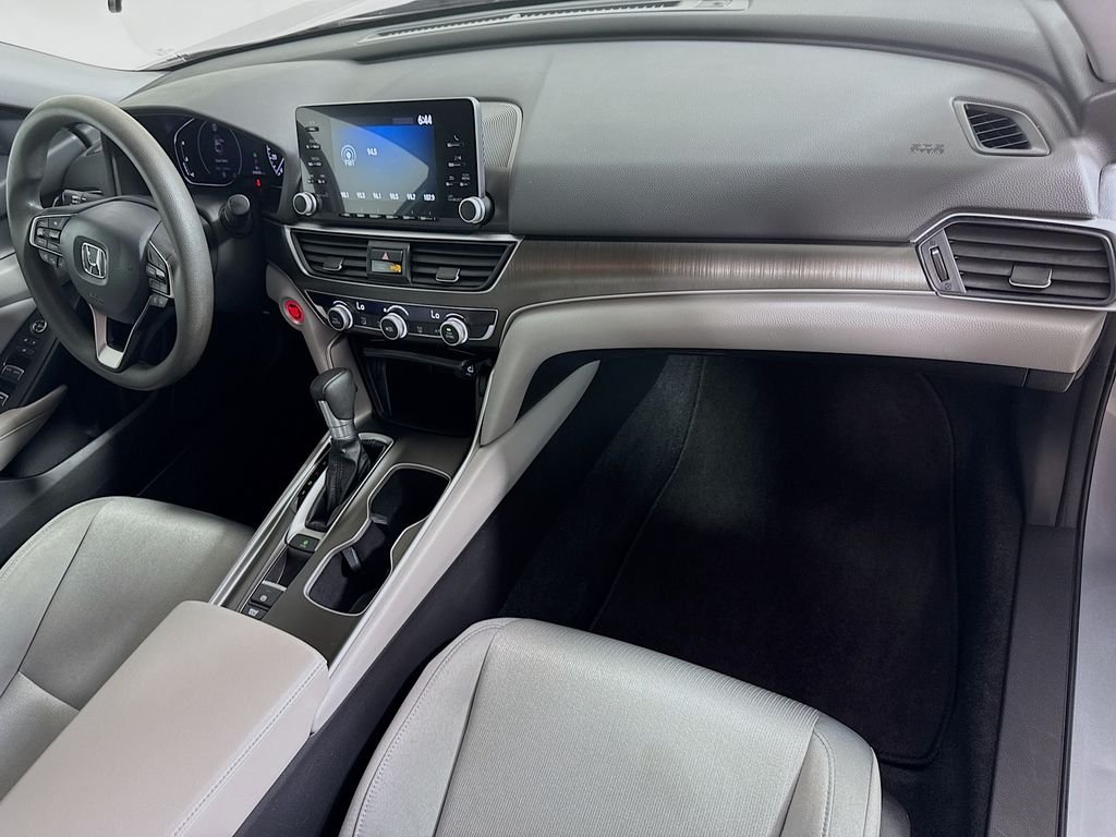 Used 2020 Lunar Silver Metallic Honda LX image 27