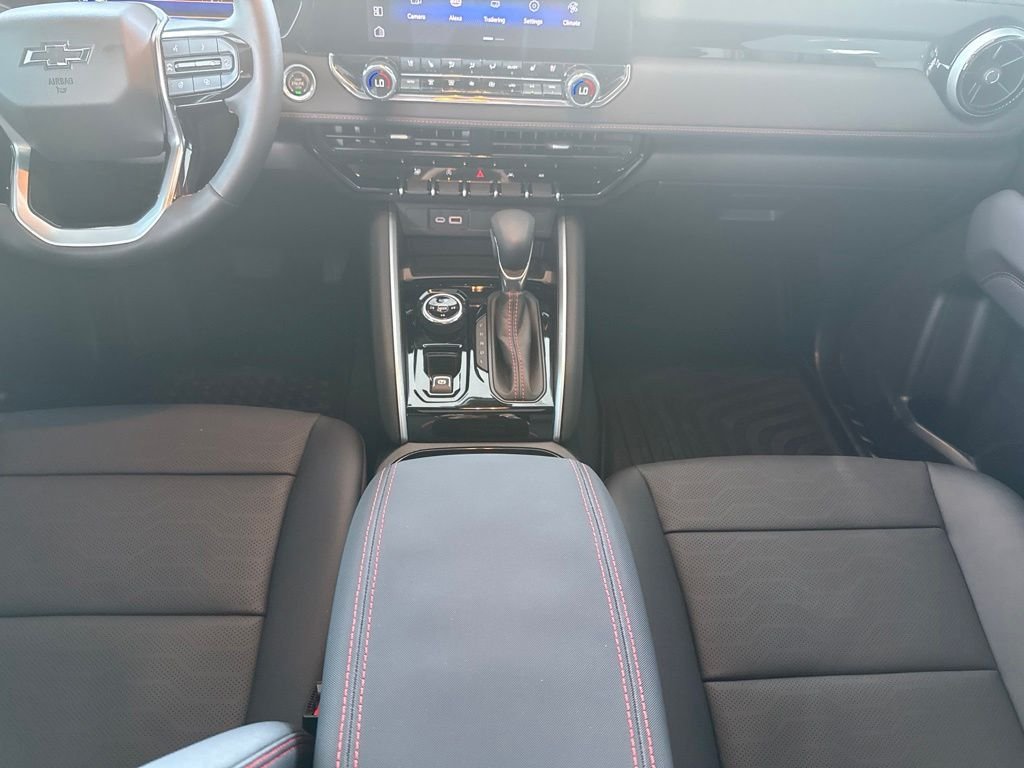 Used 2025 Gray Chevrolet Z71 image 24