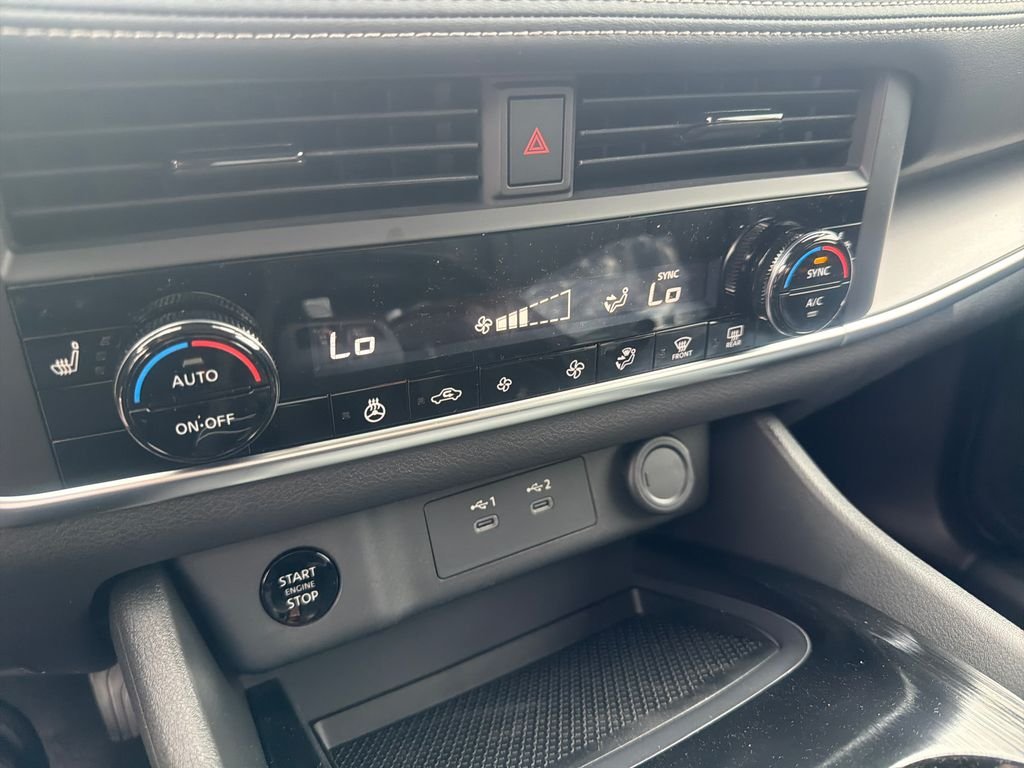 New 2026 Nissan Rogue Dark Armor 4D Sport Utility