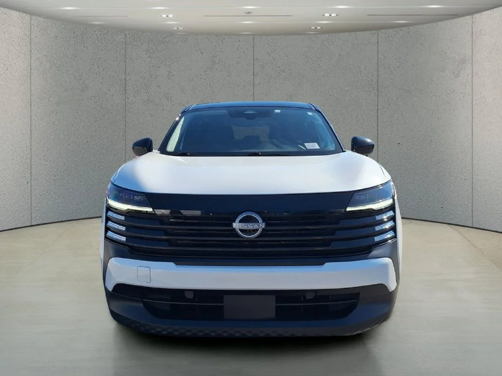 Used 2025 White Nissan SV image 2