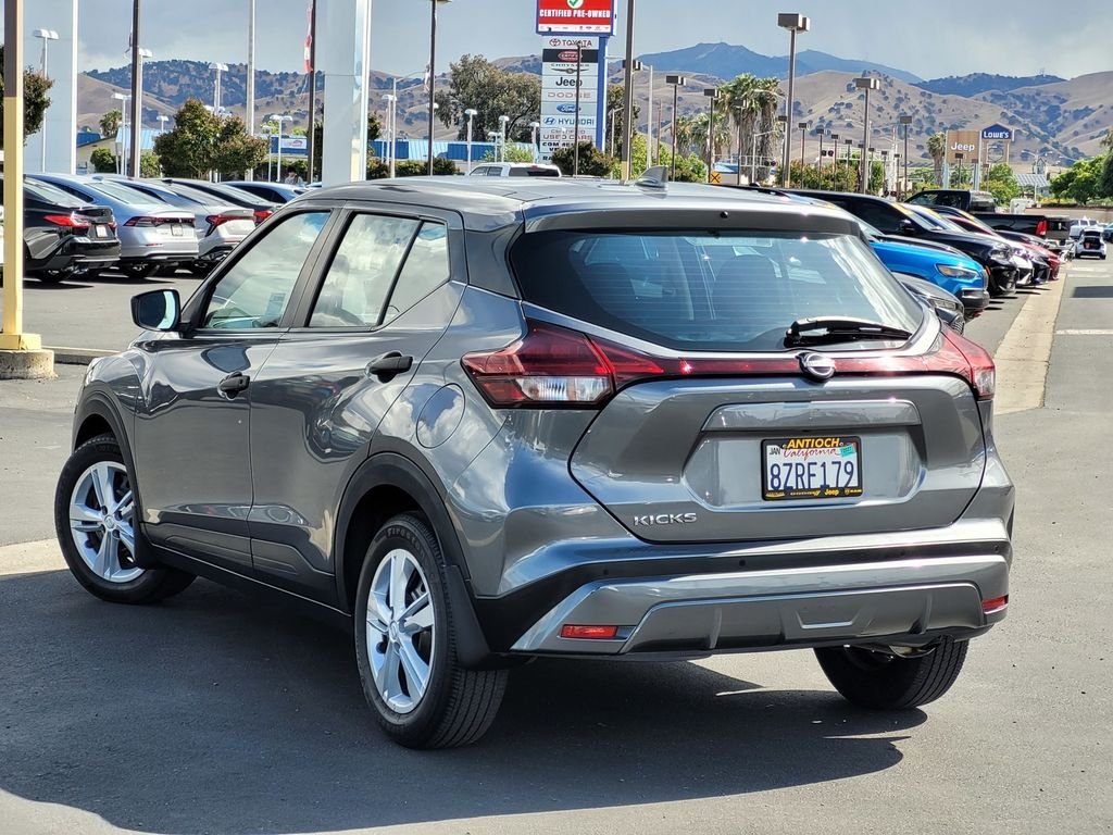 Used 2022 Gray Nissan S image 6