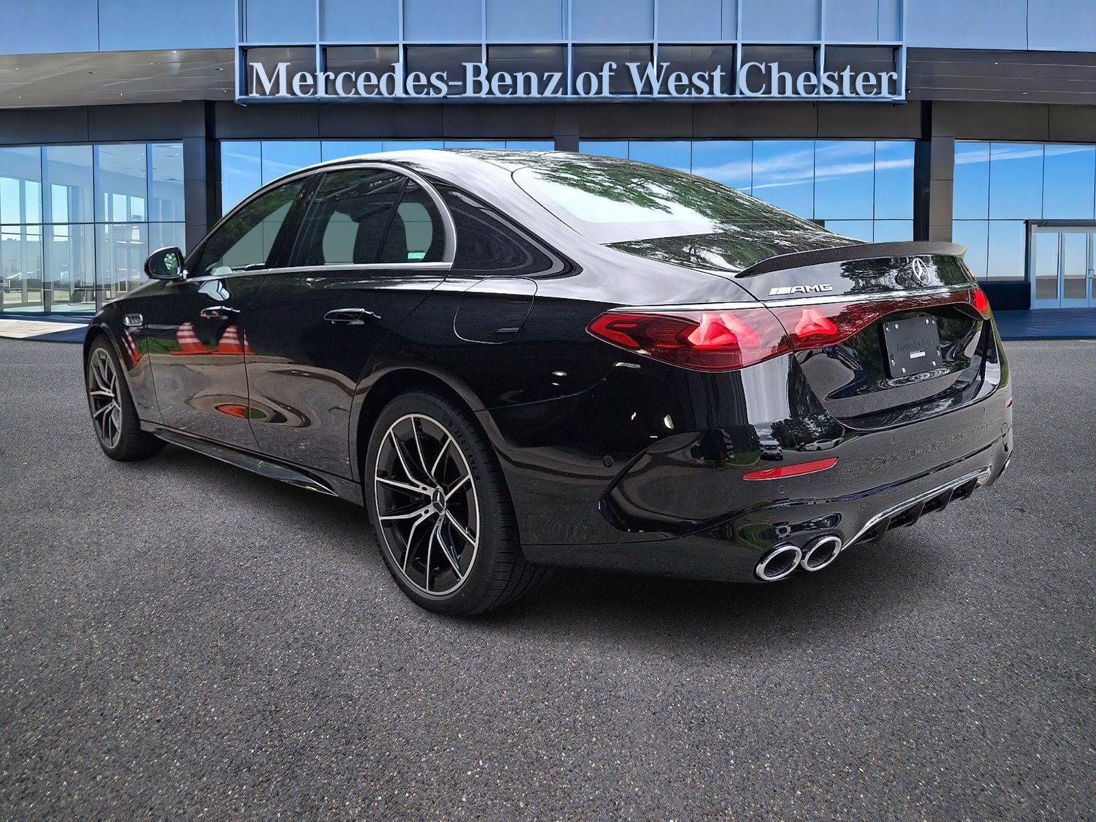 2027 Mercedes-Benz AMG® E 53 Hybrid Sedan AWD 4MATIC® photo 25