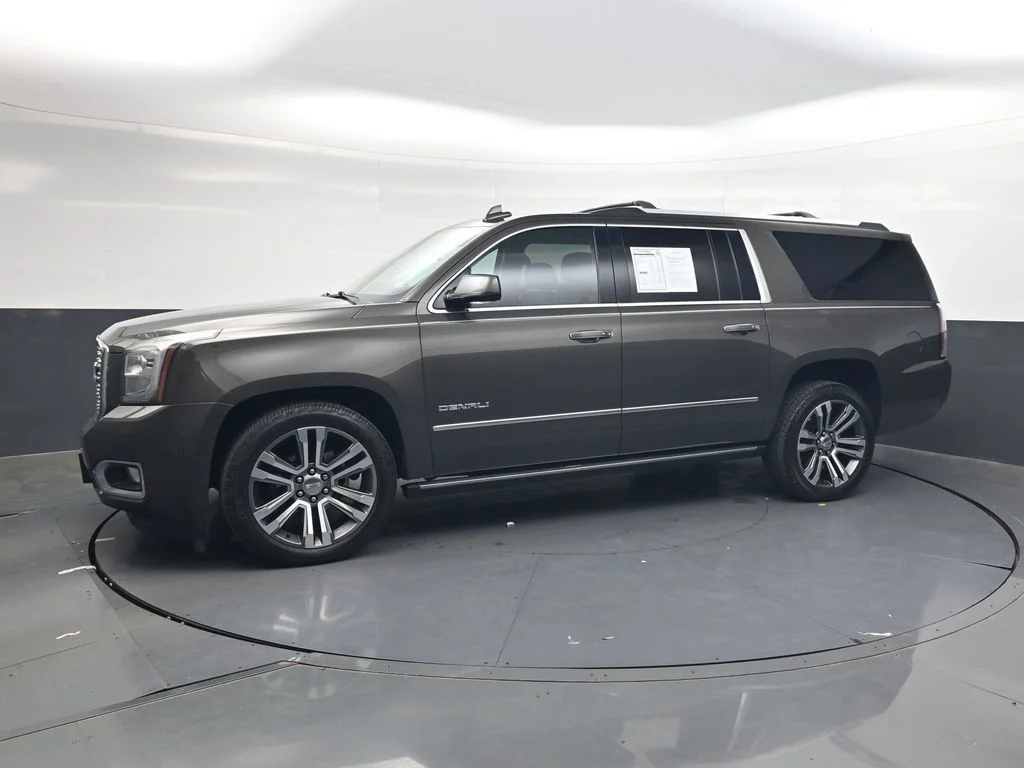 Used 2019 Gray GMC Denali image 13