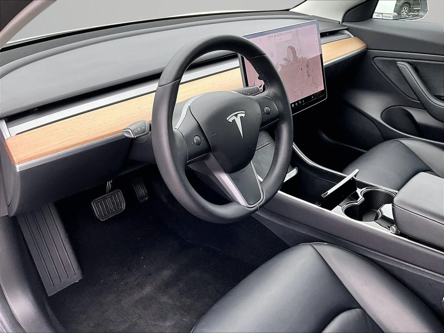 Used 2019 White Tesla Standard Range Plus image 14