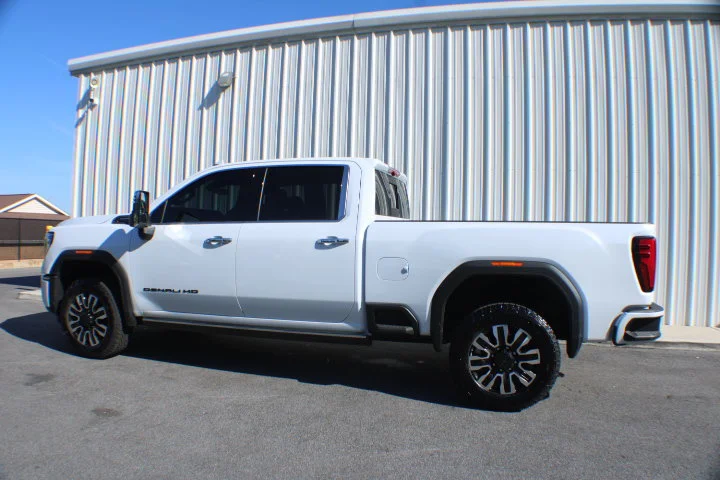 Certified Used 2026 Glacier White Tricoat GMC Denali Ultimate image 3