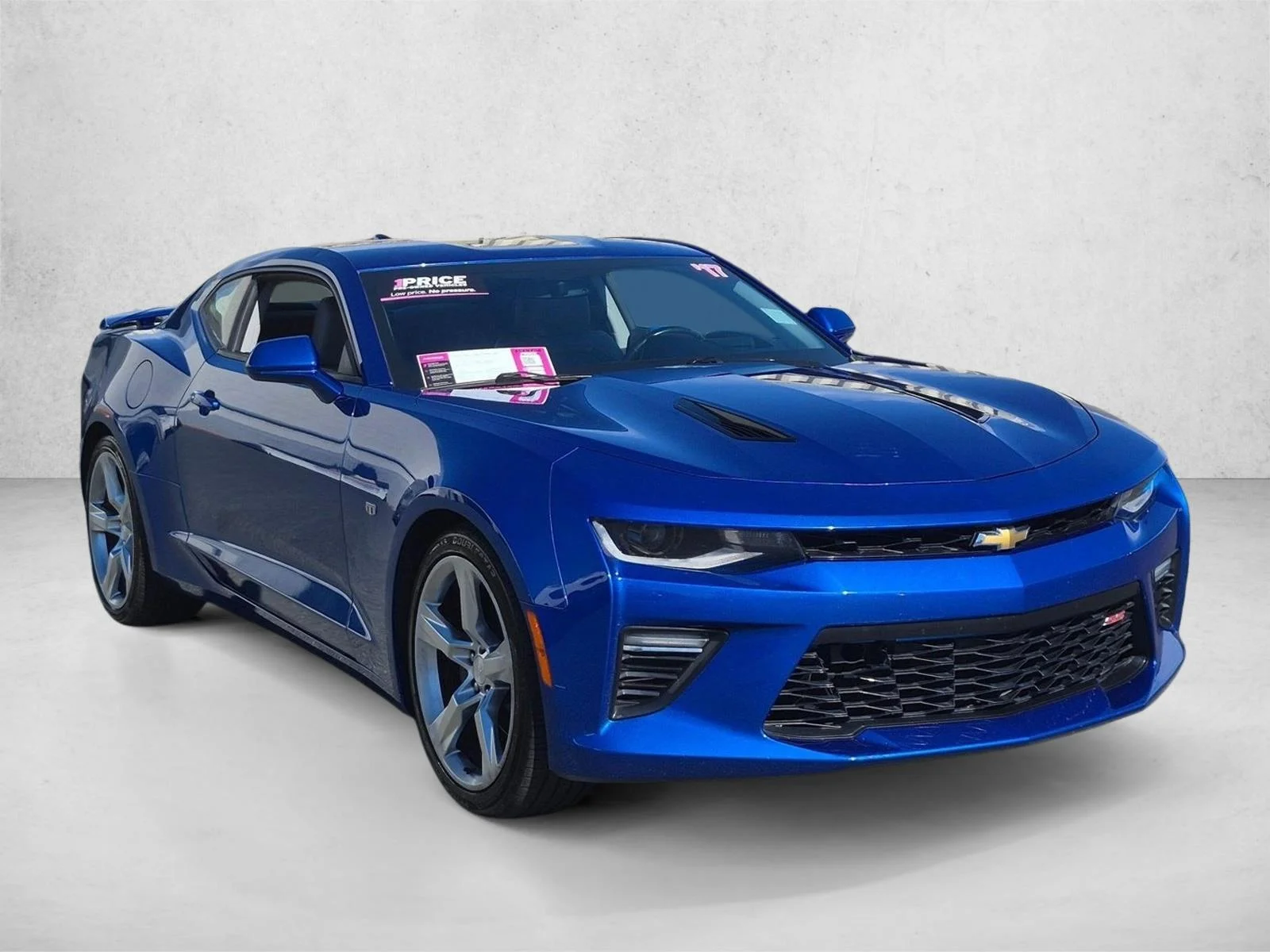 Used 2017 Hyper Blue Metallic Chevrolet 2SS image 3