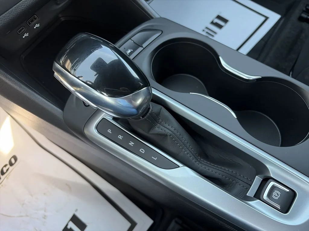 New 2026 Summit White Buick Preferred image 25