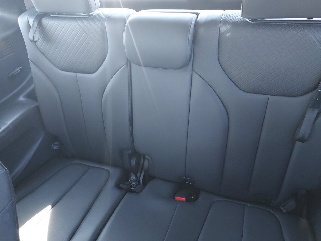 Used 2024 Silver Hyundai SEL image 24