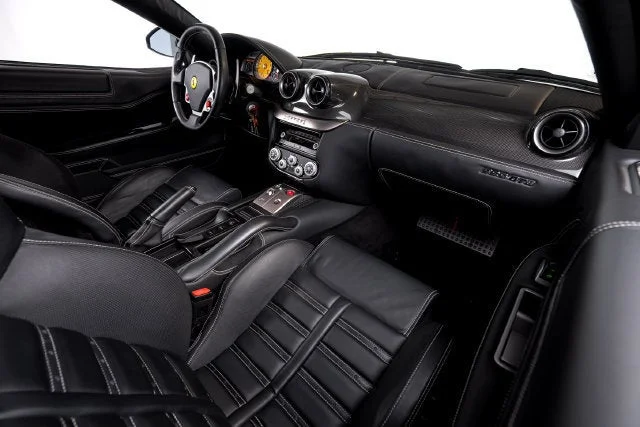 Used 2010 Nero Ferrari  image 54