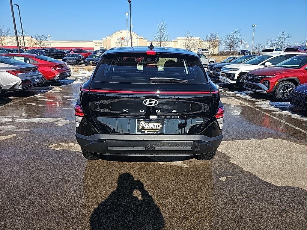 New 2026 Black Hyundai SE AWD image 4