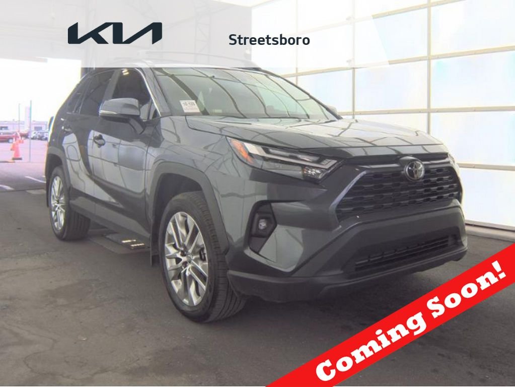 2025 Toyota RAV4 XLE Premium