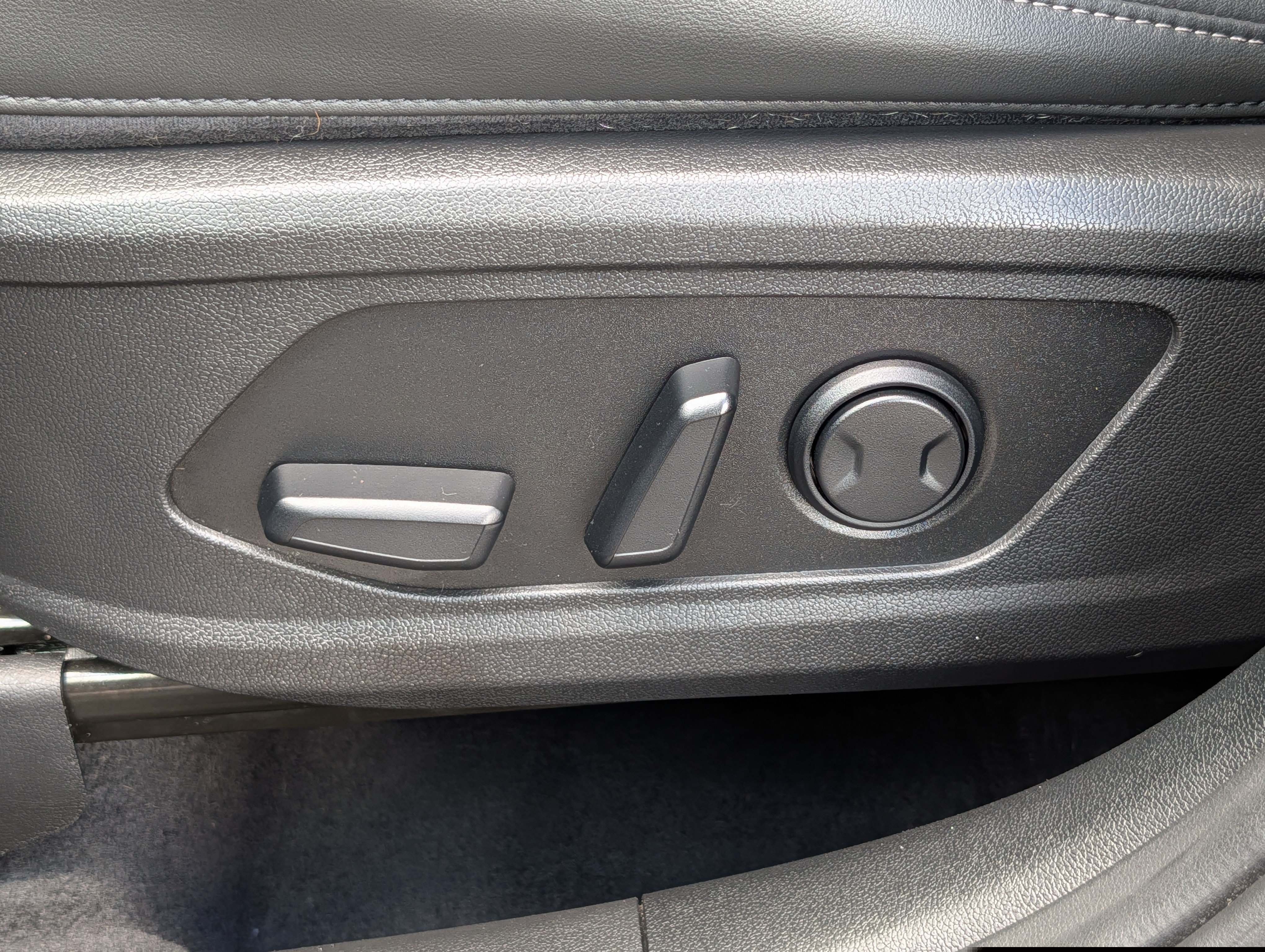 Certified Used 2023 Sapphire Blue Kia SX image 20