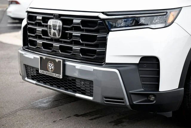 New 2026 Platinum White Pearl Honda Elite image 3