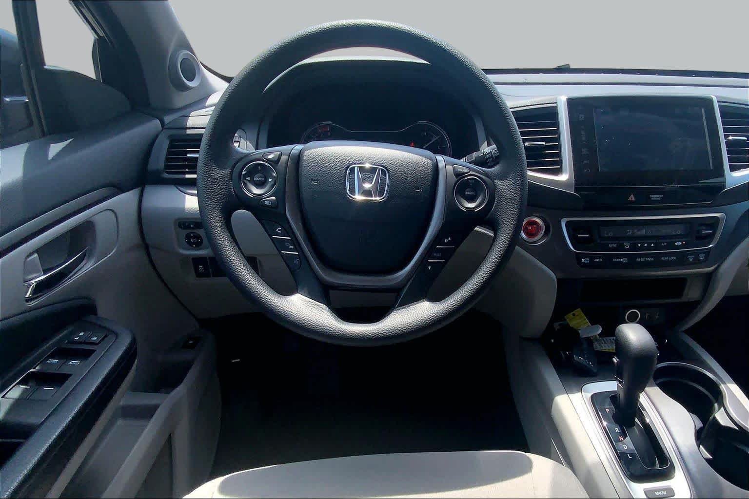 Used 2018 Modern Steel Metallic Honda EX image 6