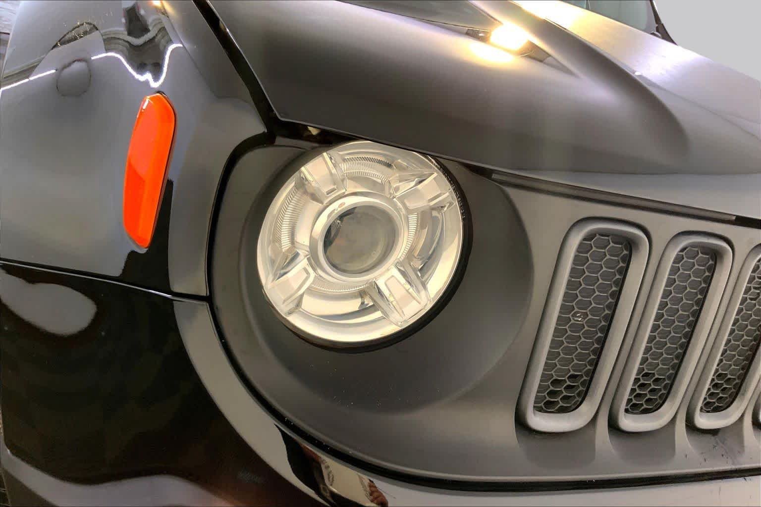 Used 2017 Black Jeep Trailhawk image 27