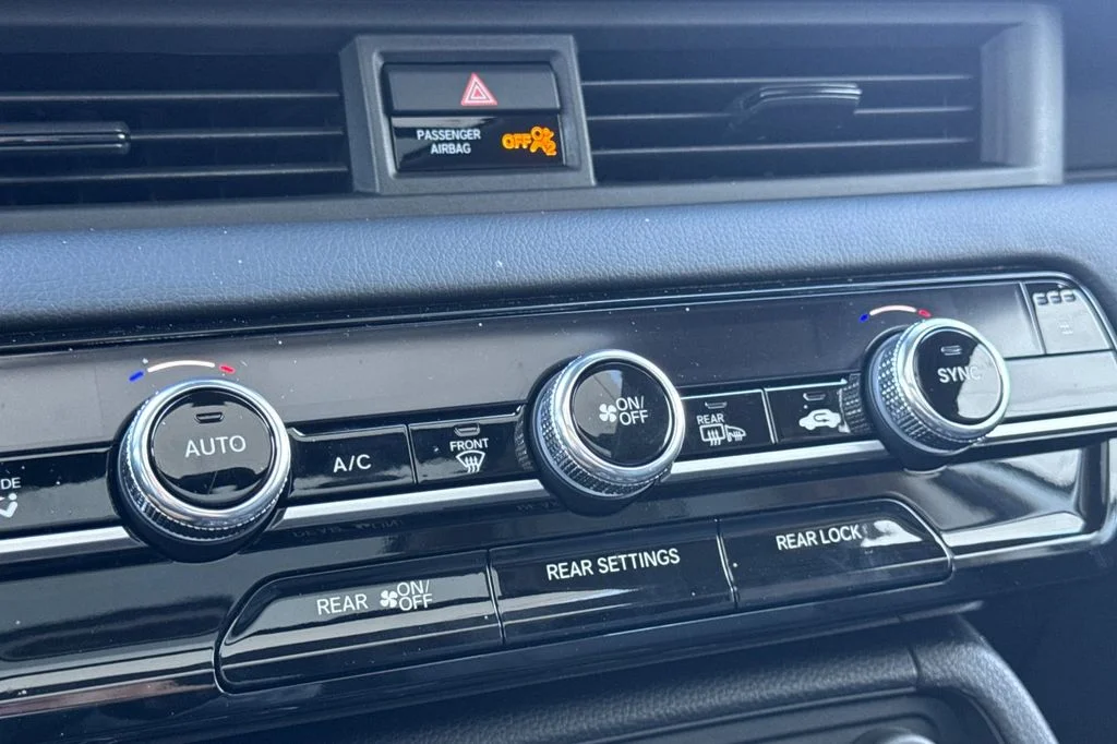Used 2025  Honda Touring image 21