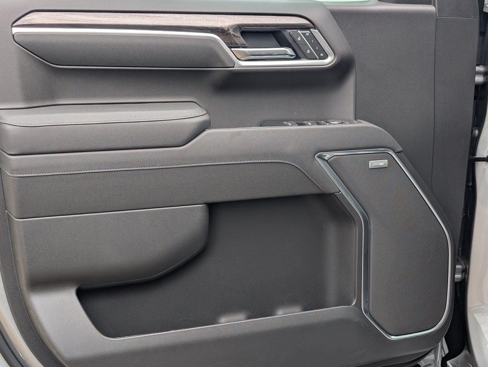 2026 Chevrolet Silverado 1500 LTZ - Photo 15