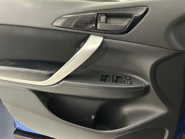 Used 2019 Blue Mitsubishi ES image 12