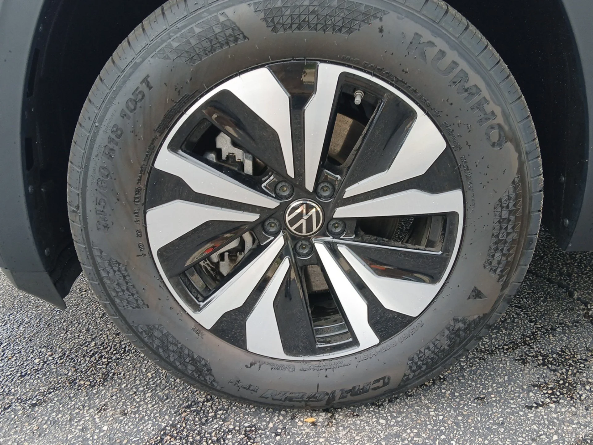 New 2026 Opal White Pearl Volkswagen 2.0T SE image 26