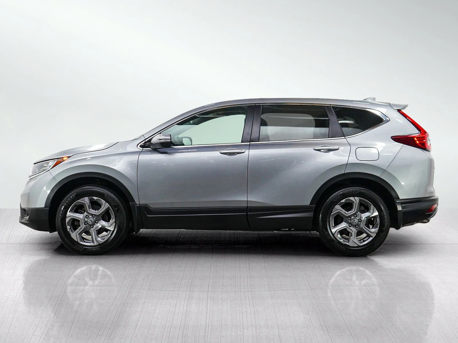 Used 2019  Honda EX AWD image 2
