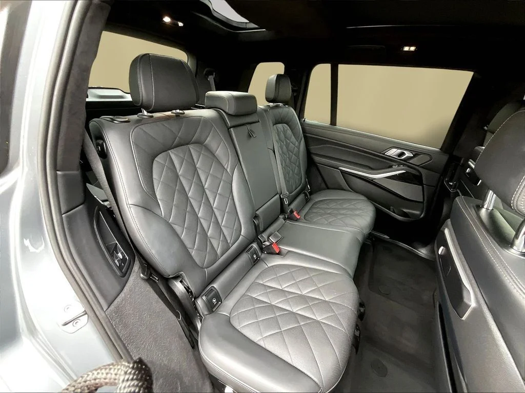 Used 2024 Gray Metallic BMW xDrive40i image 25