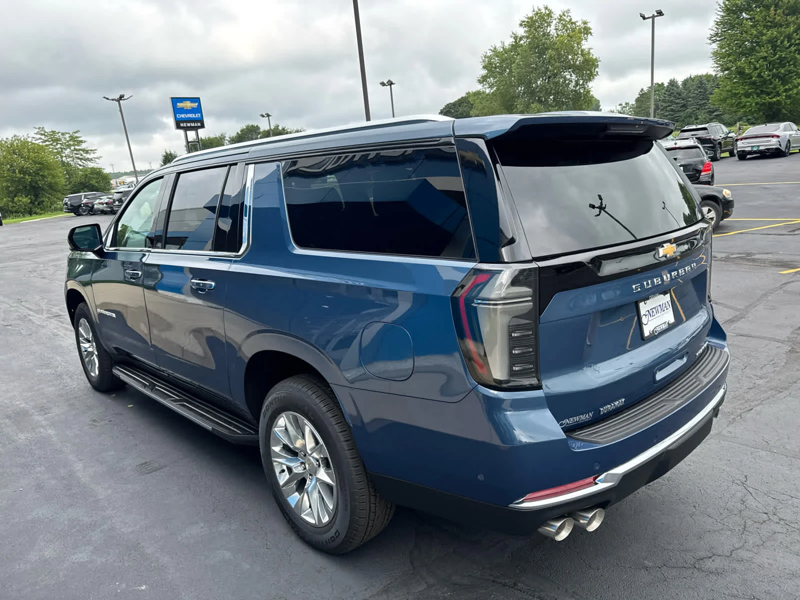 2026 Chevrolet Suburban Premier - Photo 10