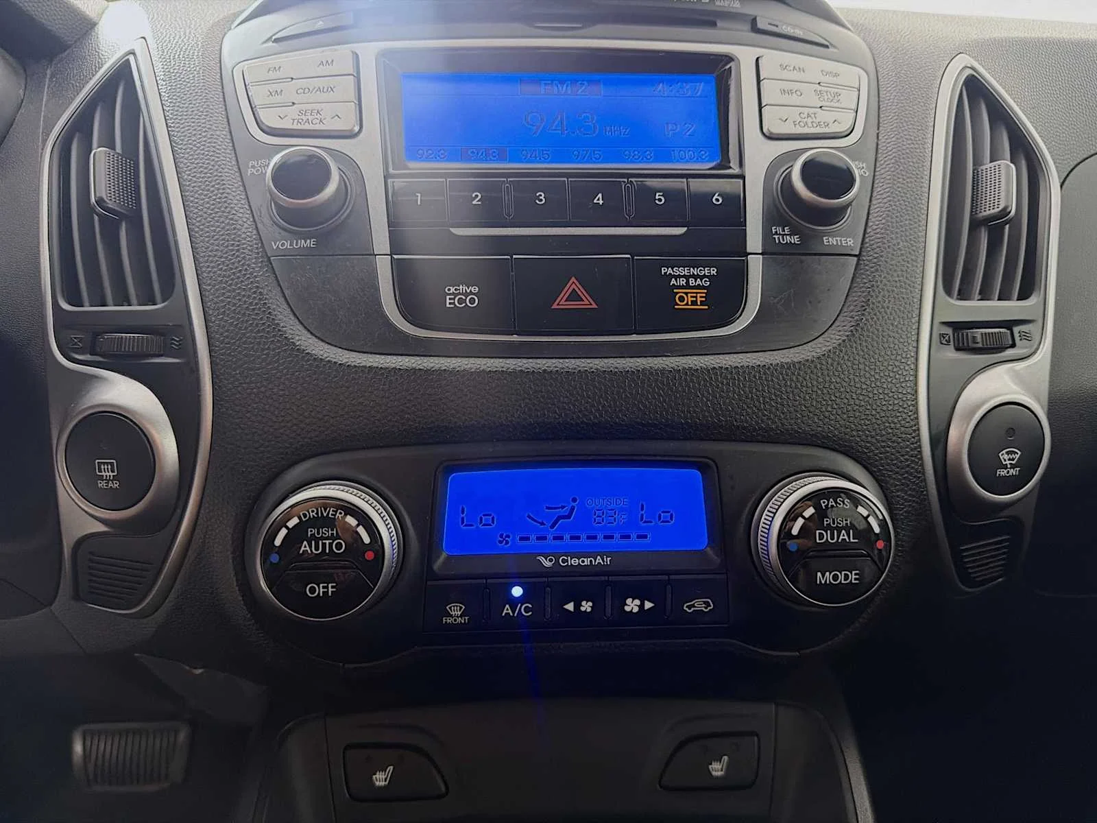 Used 2012 Diamond Silver Hyundai Limited PZEV image 12