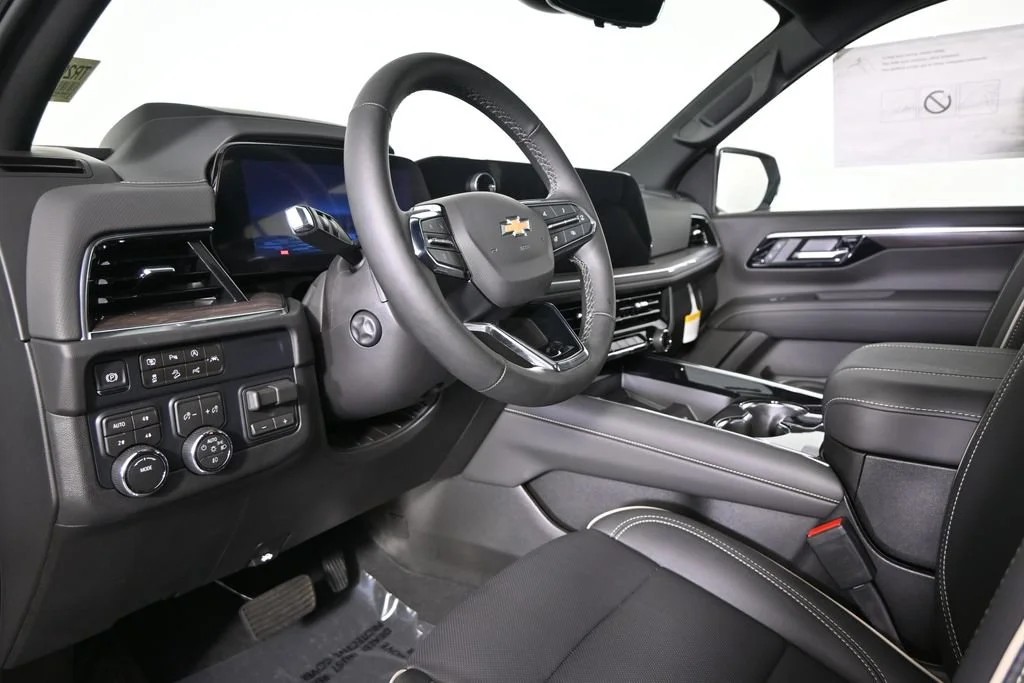 2026 Chevrolet Suburban Premier - Photo 24