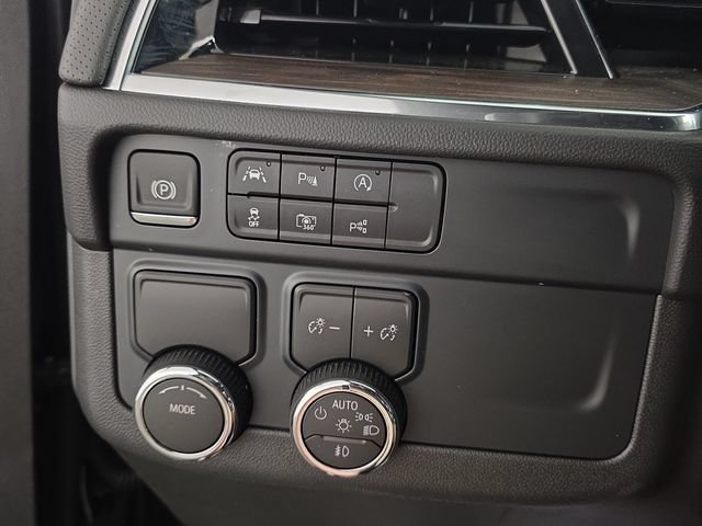 Used 2026 Black Chevrolet Premier image 17