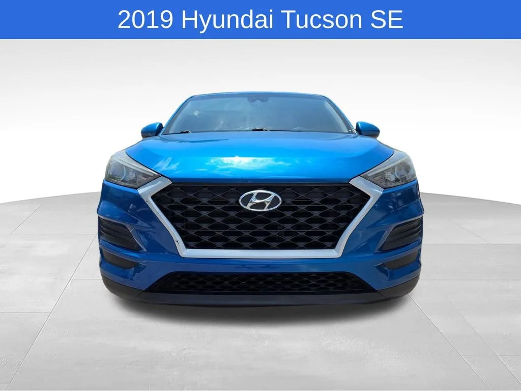 Used 2019 Blue Hyundai SE image 9