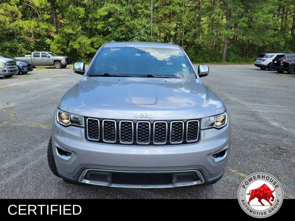 Used 2019 Silver Jeep Limited image 10