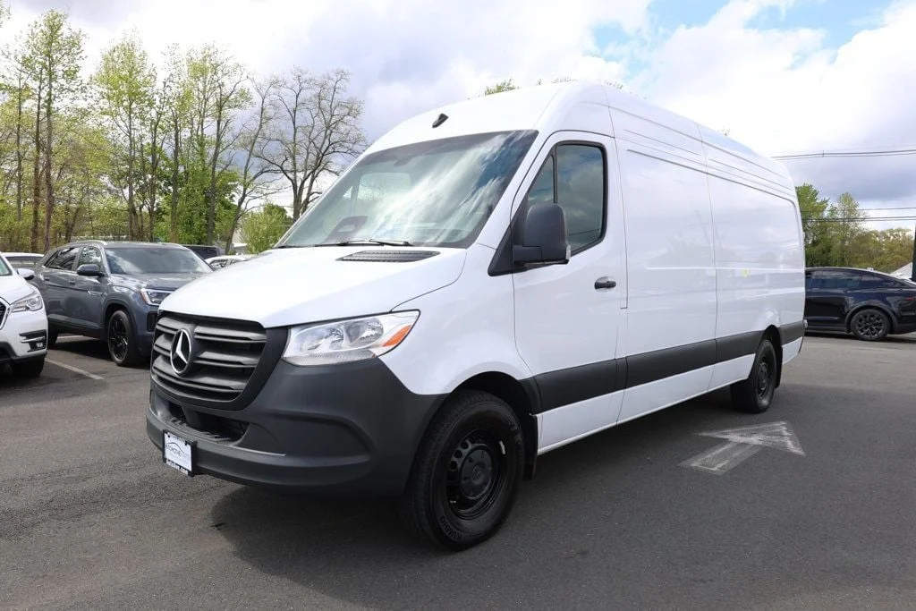 2025 Mercedes-Benz Sprinter 2500 170 WB High Roof's photo