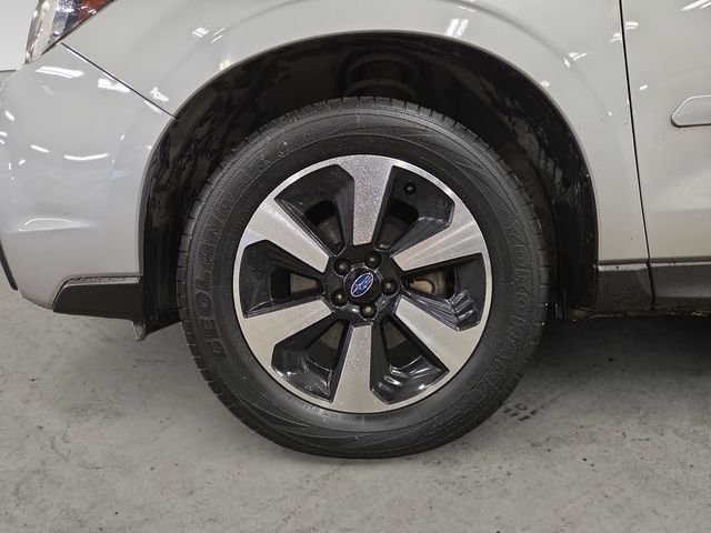 Used 2018 Silver Subaru 2.5i image 9