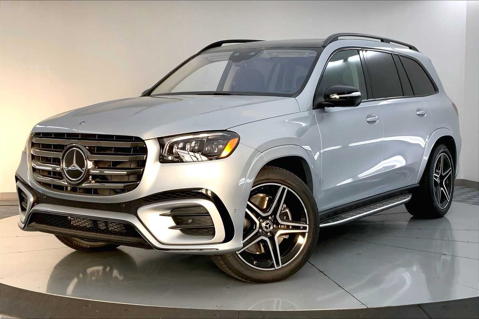 2026 Mercedes-Benz GLS GLS 450 4MATIC's photo