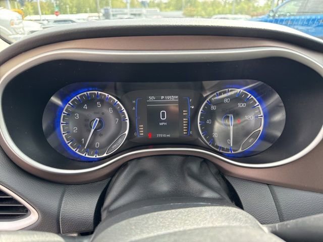 Used 2023 Velvet Red Pearlcoat Chrysler LX image 21