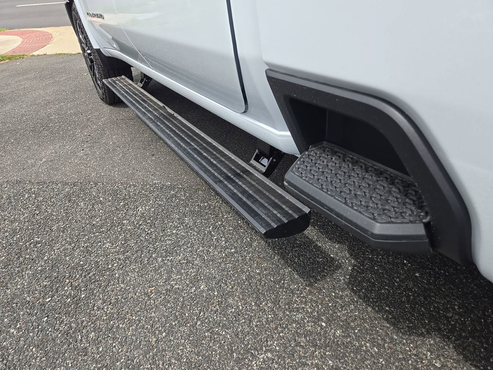 New 2026 Glacier White Tricoat GMC Denali Ultimate image 19