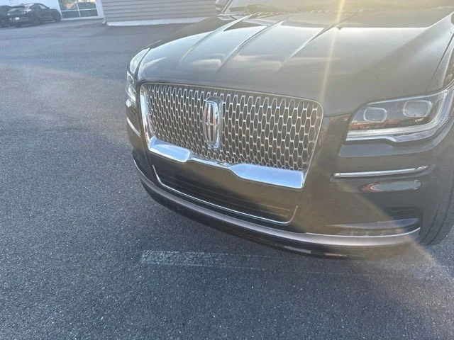 Used 2024 Gray Lincoln Reserve image 2