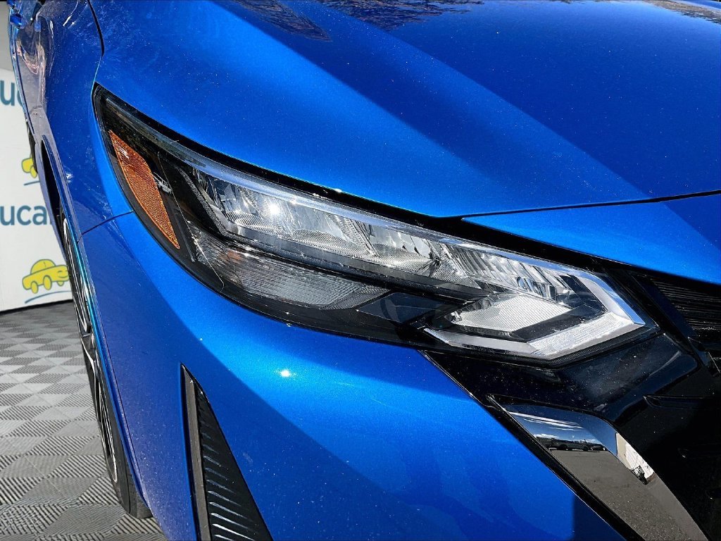 Used 2025 Electric Blue Metallic/Super Black Nissan SR image 33