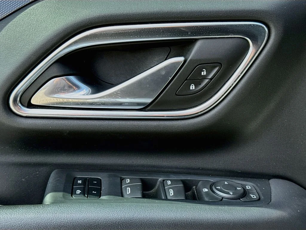 Used 2021 Blue Chevrolet RST image 19