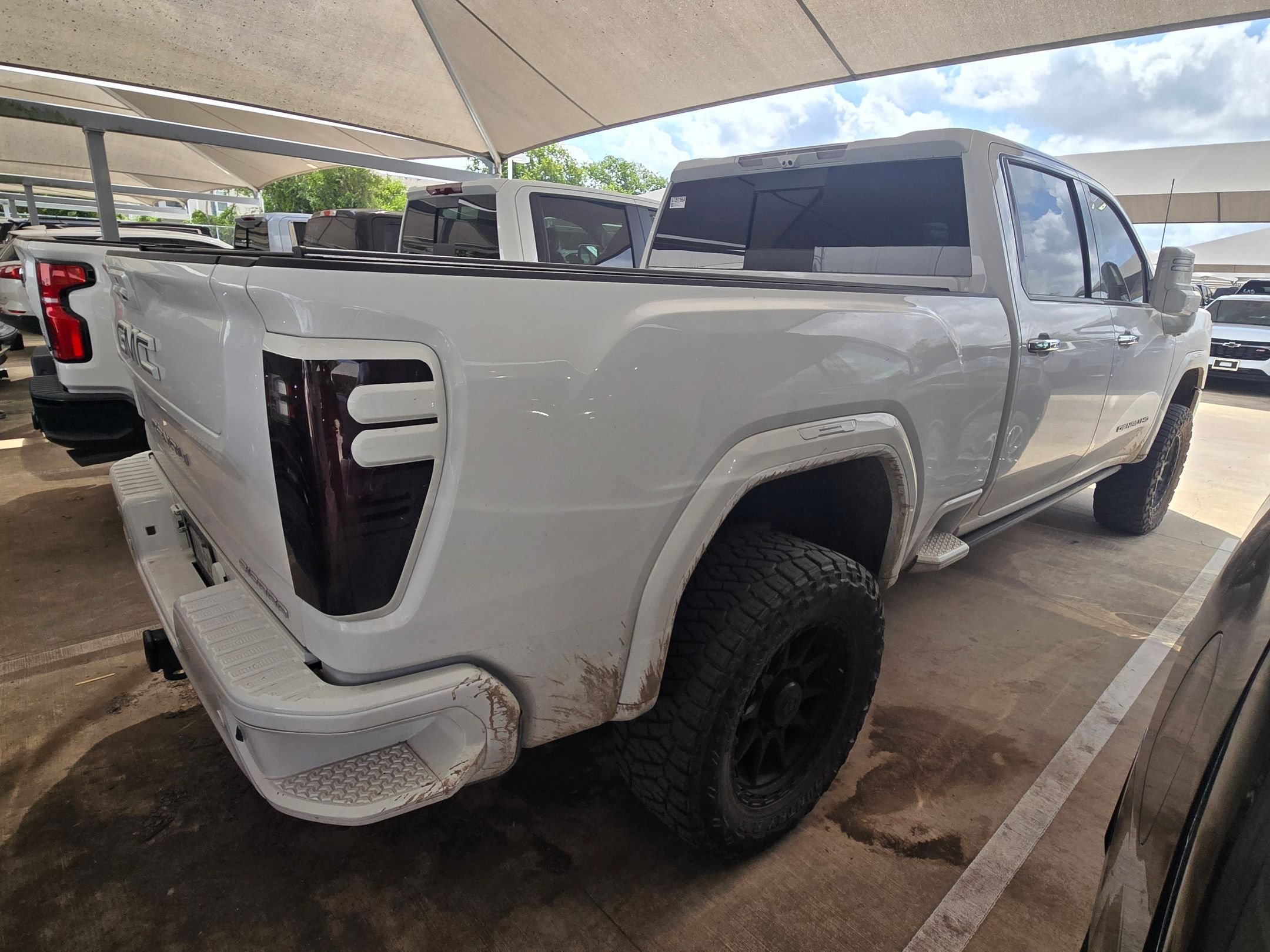 Used 2024 Summit White GMC Denali Ultimate image 7