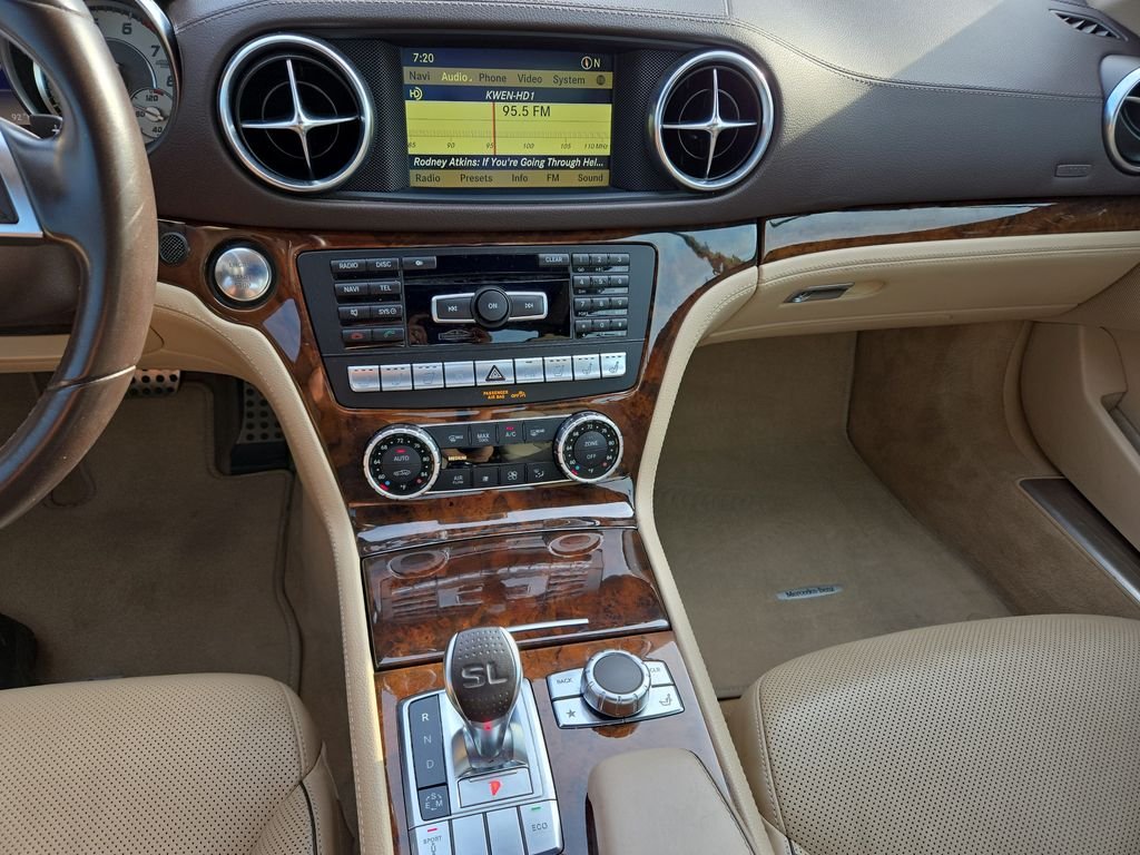 Used 2013 Black Mercedes-Benz SL 550 image 19