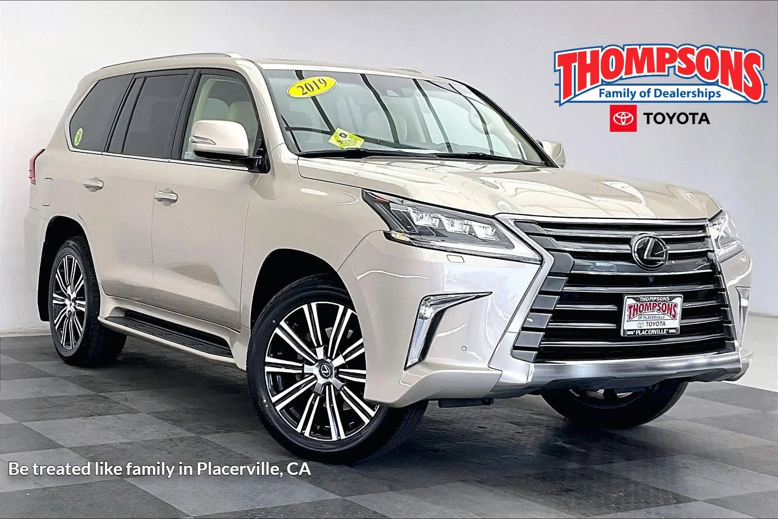 2019 Lexus LX 600 570 TWO-ROW's photo